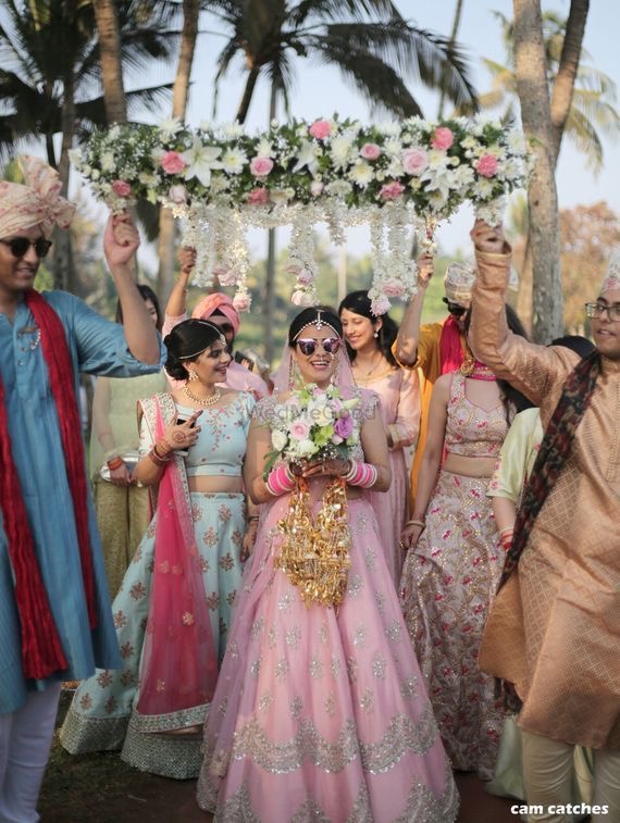 kavyacreatives groom and bride entry